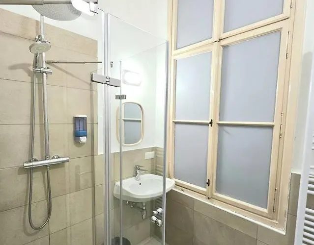 Kaisers Grand Apartment *