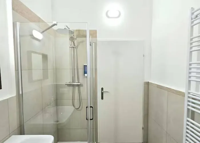 Kaisers Grand Apartment